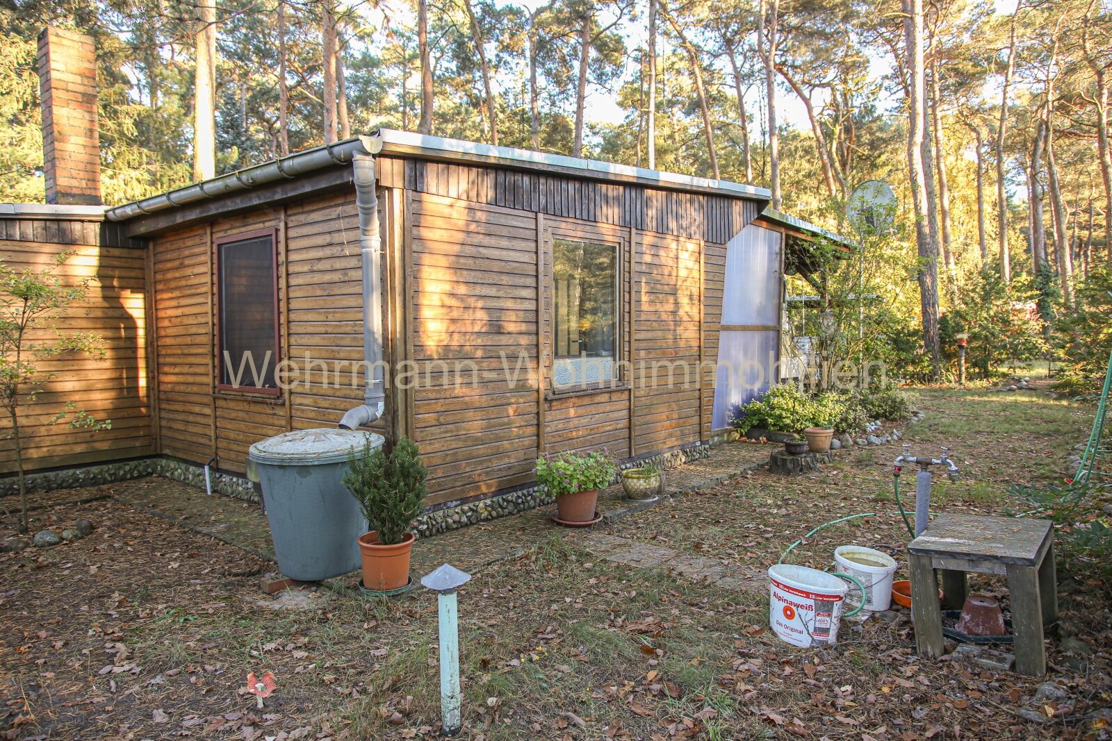 Tolles Sommerhaus mit großem Garten – Idyllische Lage in direkter Seenähe