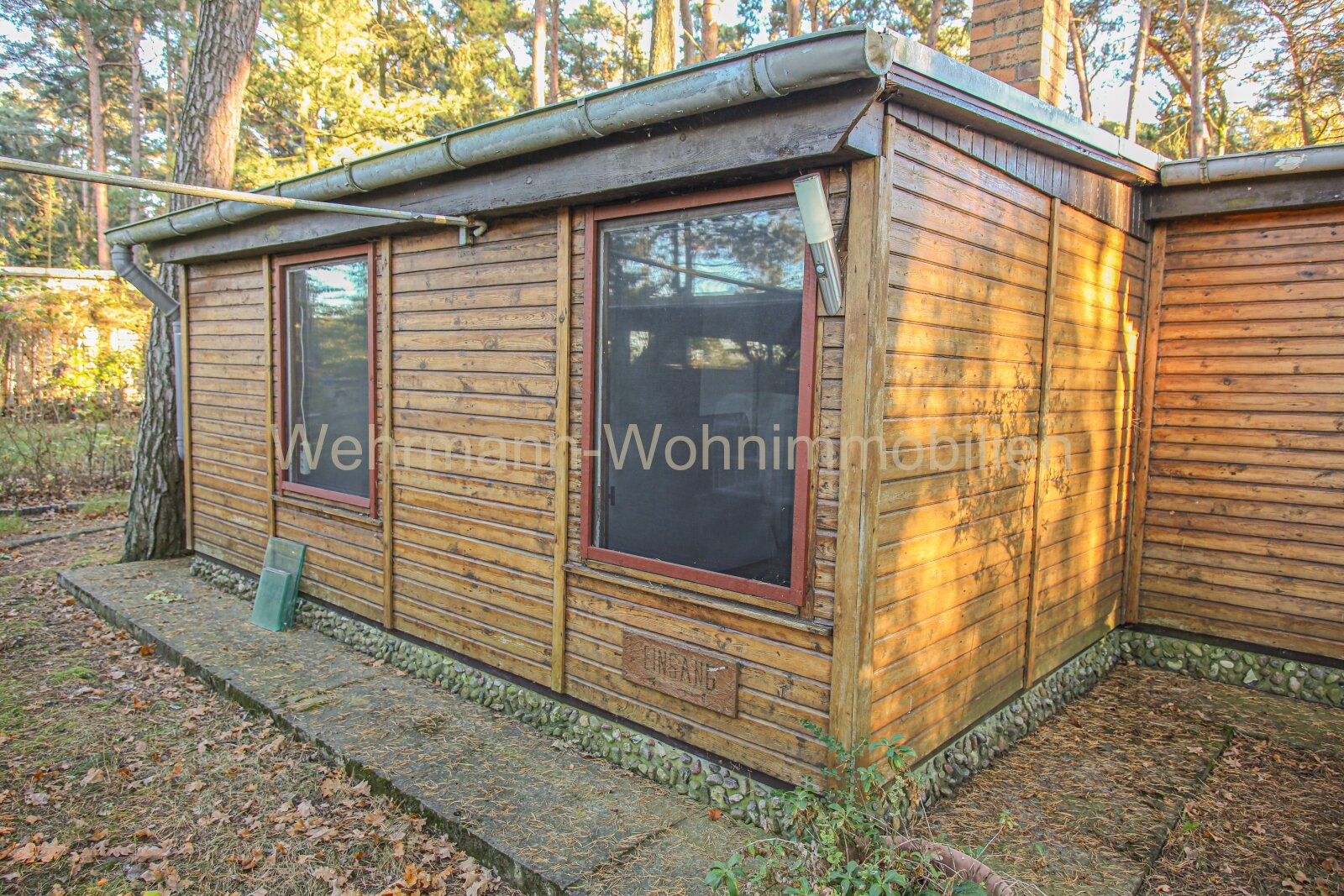 Tolles Sommerhaus mit großem Garten – Idyllische Lage in direkter Seenähe