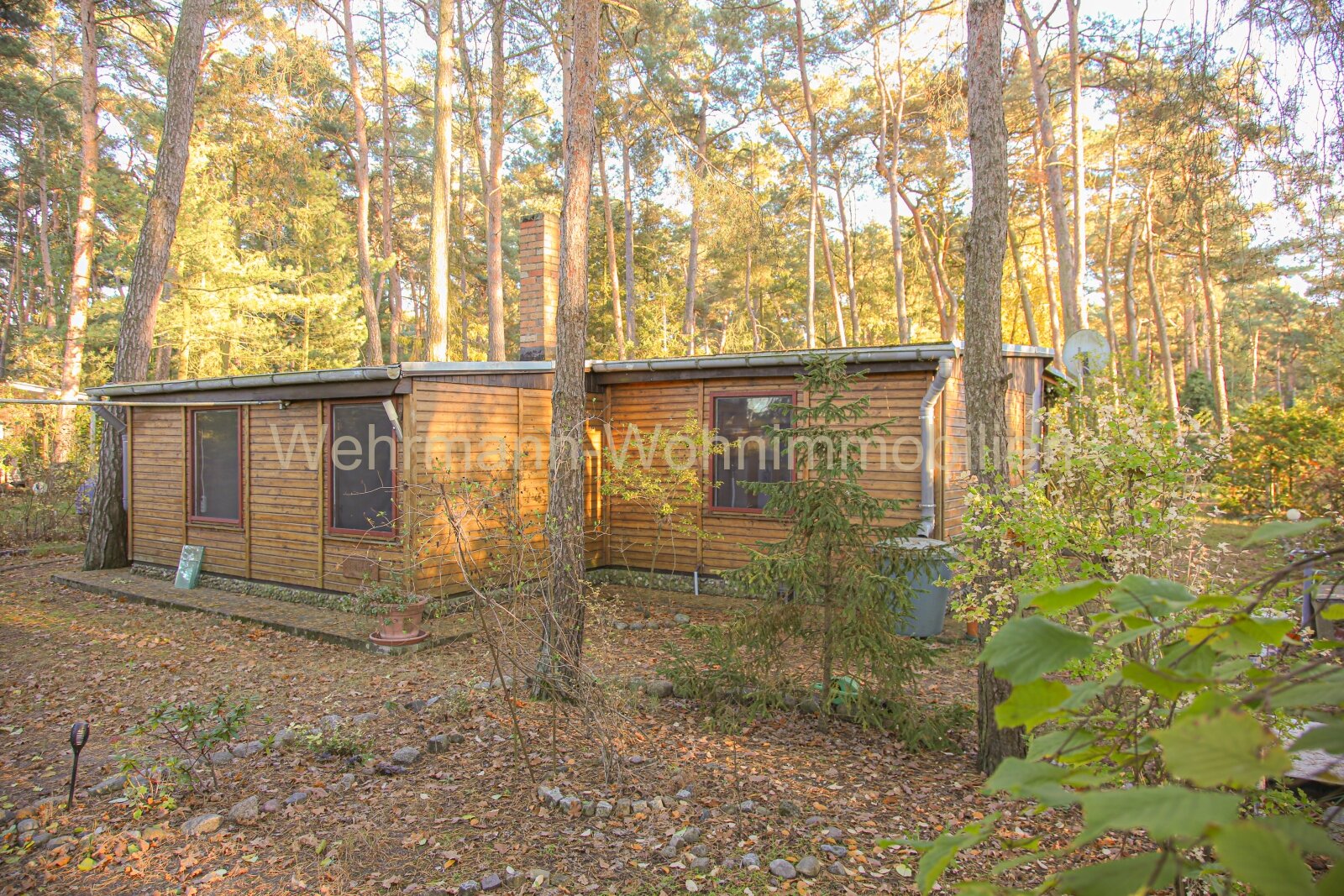 Tolles Sommerhaus mit großem Garten – Idyllische Lage in direkter Seenähe