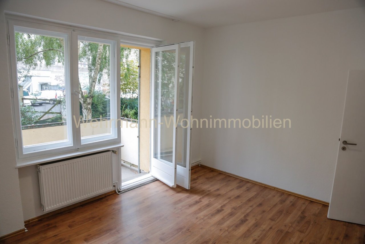 Schlafzimmer / 2. WZ mit Balkon 