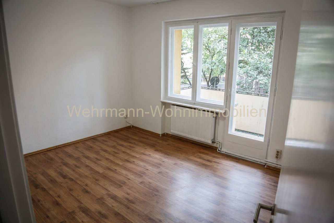 Schlafzimmer / 2. WZ mit Balkon 